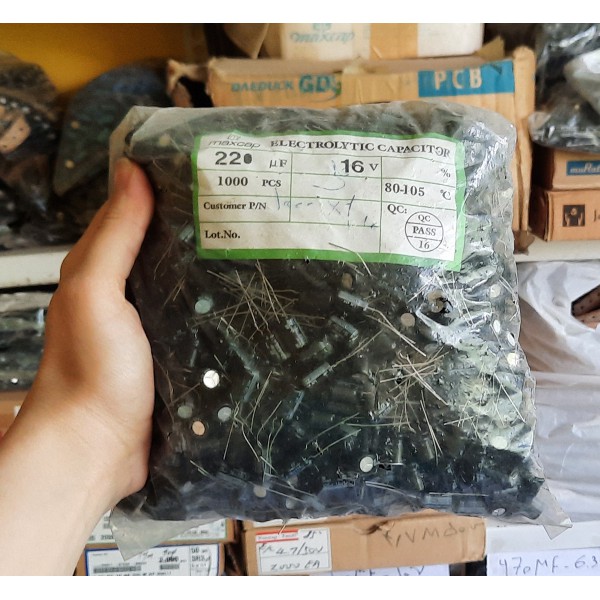 بسته 1000 عددی خازن 22 میکروفاراد 16 ولت برند maxcap - دانشجو کیت